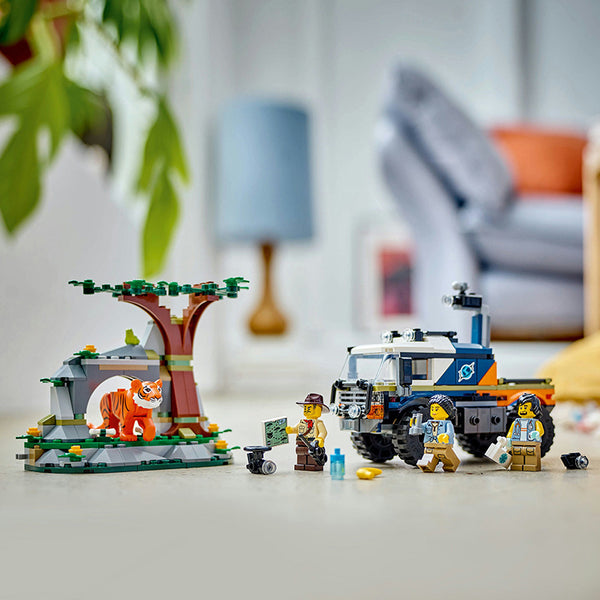 LEGO® City Jungle Explorer Off-Road Truck & Toy Tiger 60426