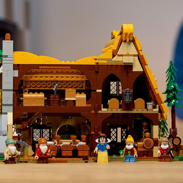 LEGO® | Disney Snow White and the Seven Dwarfs’ Cottage 43242