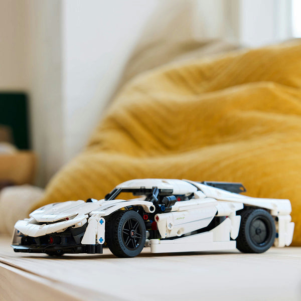 LEGO® Technic™ Koenigsegg Jesko Absolut White Hypercar 42184