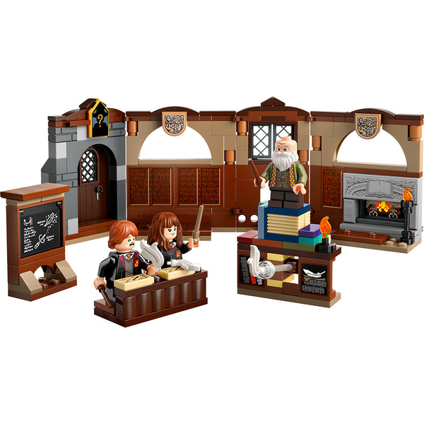 LEGO® Harry Potter™ Hogwarts Castle: Charms Class Set 76442