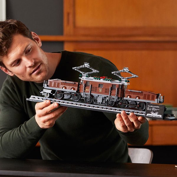 LEGO® Creator Expert Crocodile Locomotive 10277