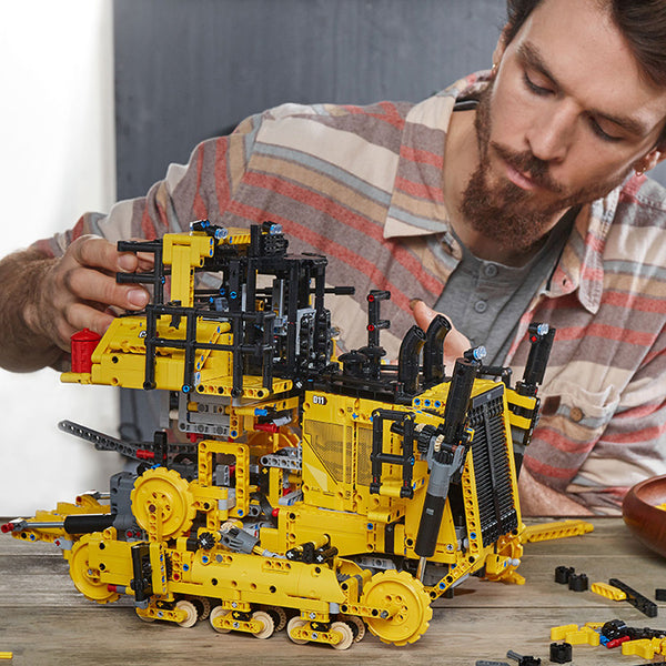 LEGO® Technic™ App-Controlled Cat® D11 Bulldozer 42131