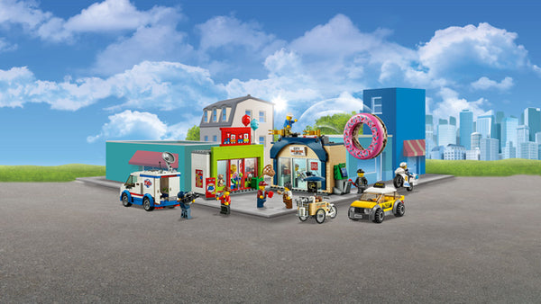 LEGO® City Donut shop opening