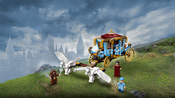 LEGO® Harry Potter Beauxbatons' Carriage: Arrival at Hogwarts