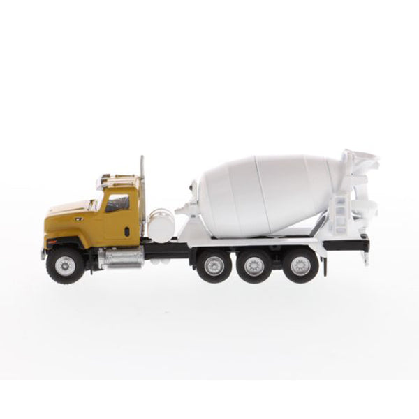 DIECAST MASTERS 1:87 Scale CAT CT681 Concrete Mixer